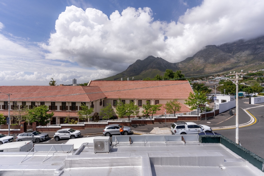 2 Bedroom Property for Sale in Gardens Western Cape